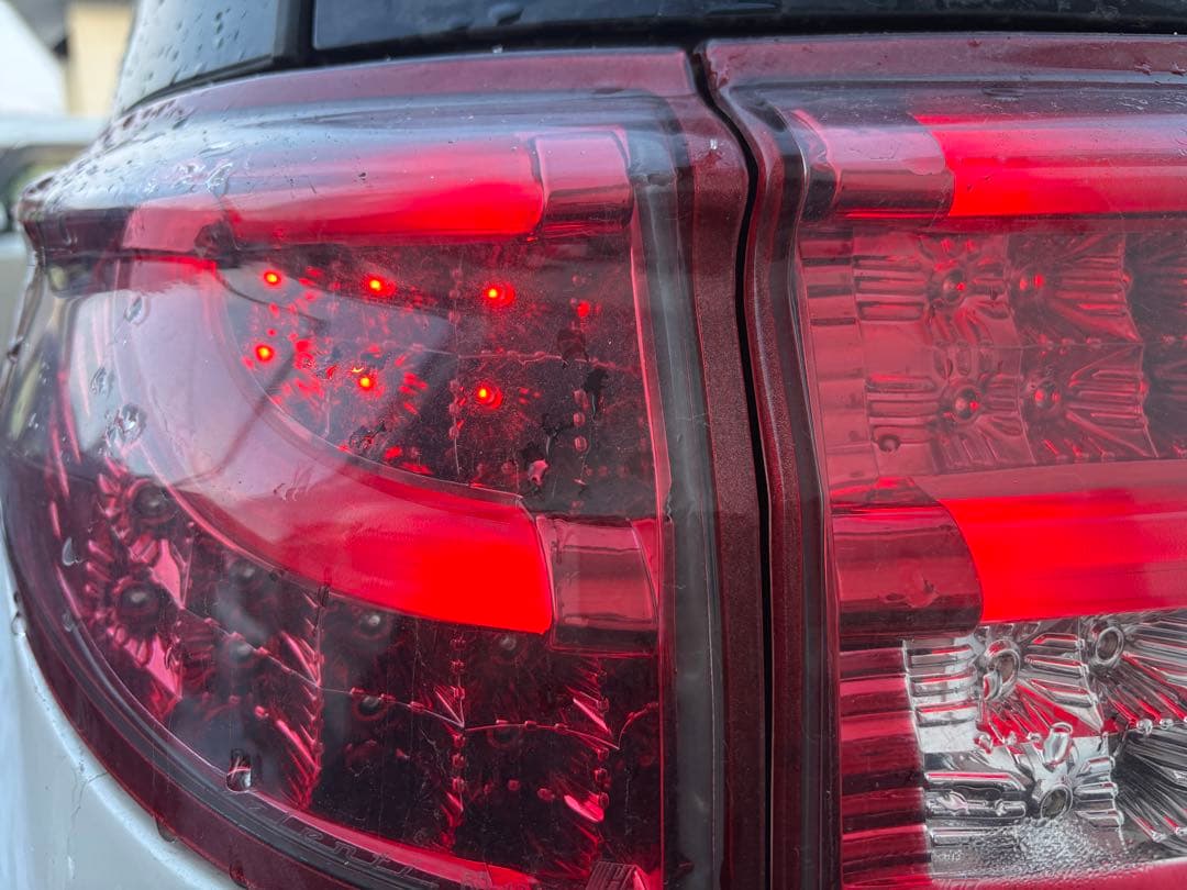 テールランプ 赤 LED