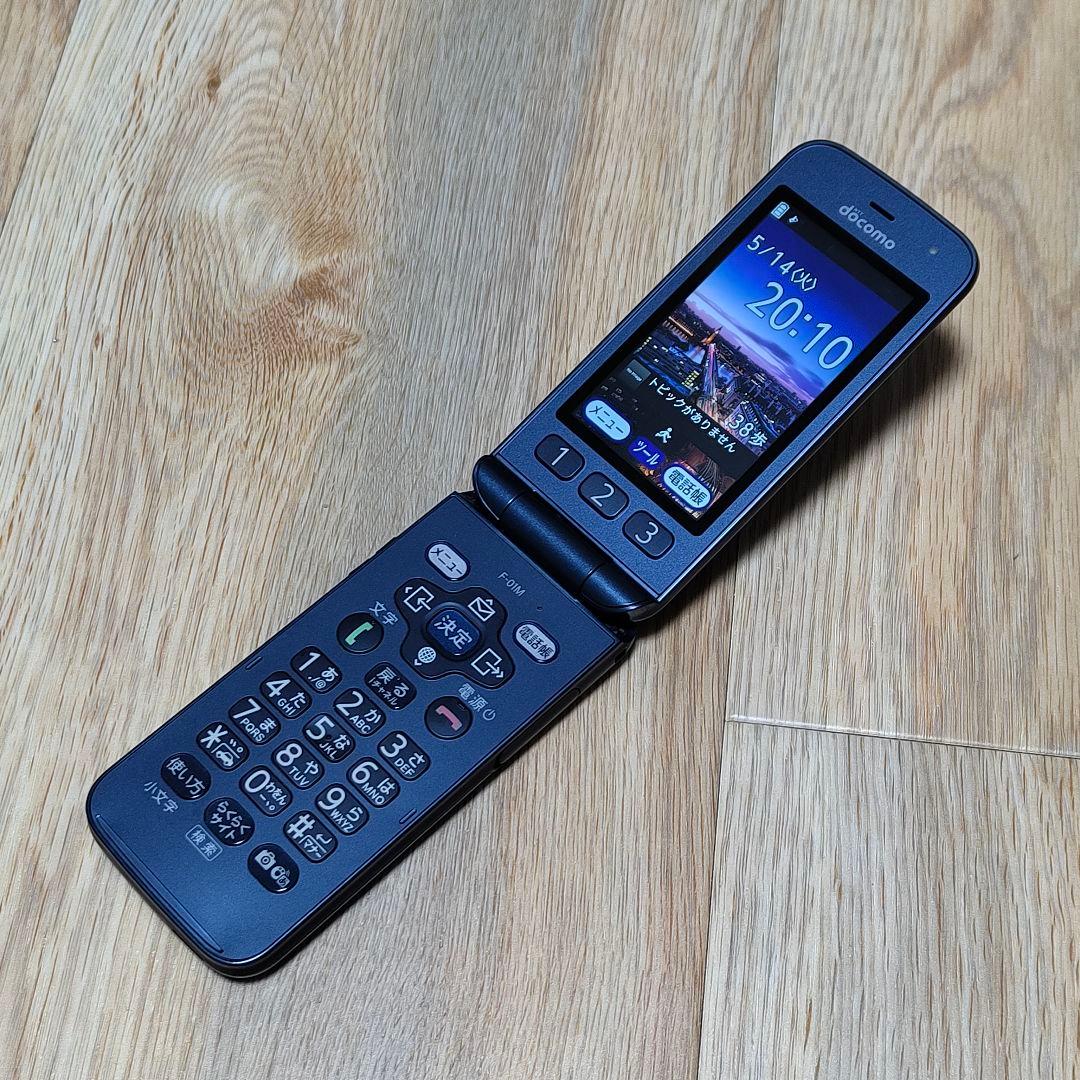 SIMフリー 富士通 らくらくホン F-01M ネイビー 新品バッテリー