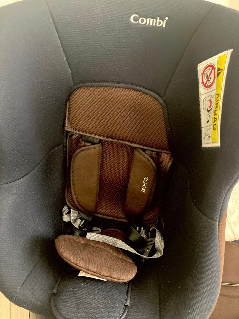 Combi チャイルドシート ネイビー/ブラウン