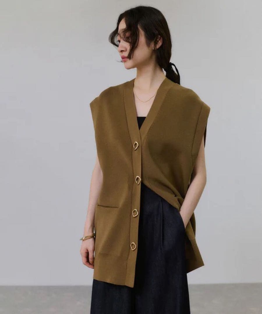 アダムエロペ　ミドルニットジレ