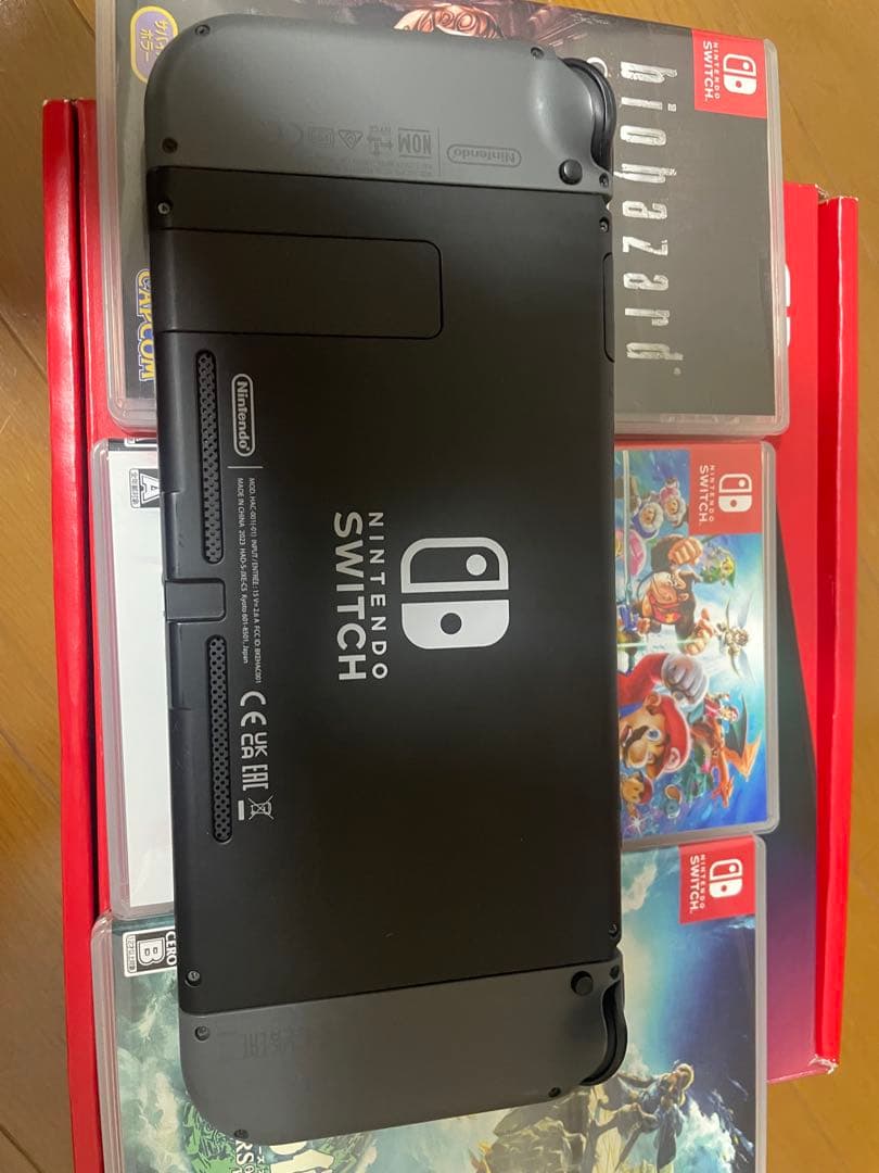 Nintendo Switch 本体 グレー　ソフト３本　 外付けコントロール付