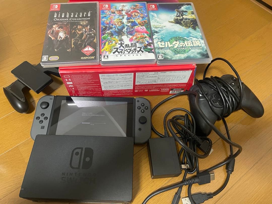 Nintendo Switch 本体 グレー　ソフト３本　 外付けコントロール付