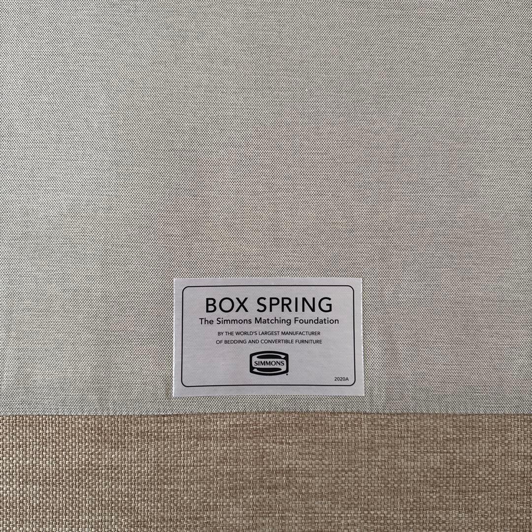 8月中旬までの限定価格　シモンズ 　マットレス＋ボックススプリング　（GＶ）