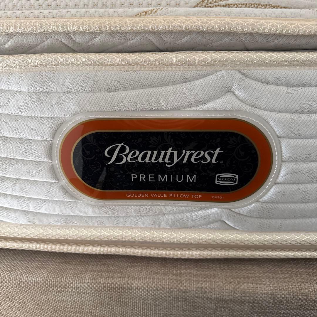 8月中旬までの限定価格　シモンズ 　マットレス＋ボックススプリング　（GＶ）