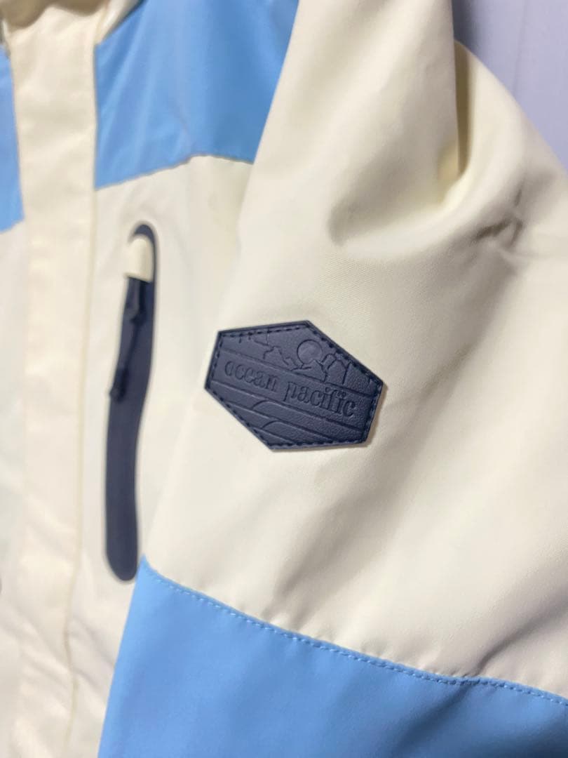 スノーボードウェア アイボリーと水色