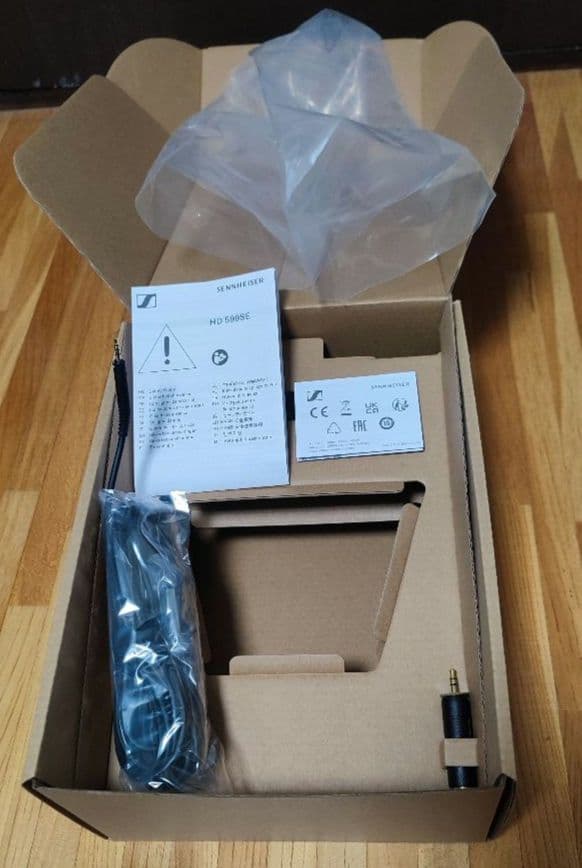 【セット】ゼンハイザー HD599SE + 純正 4.4mmバランスケーブル