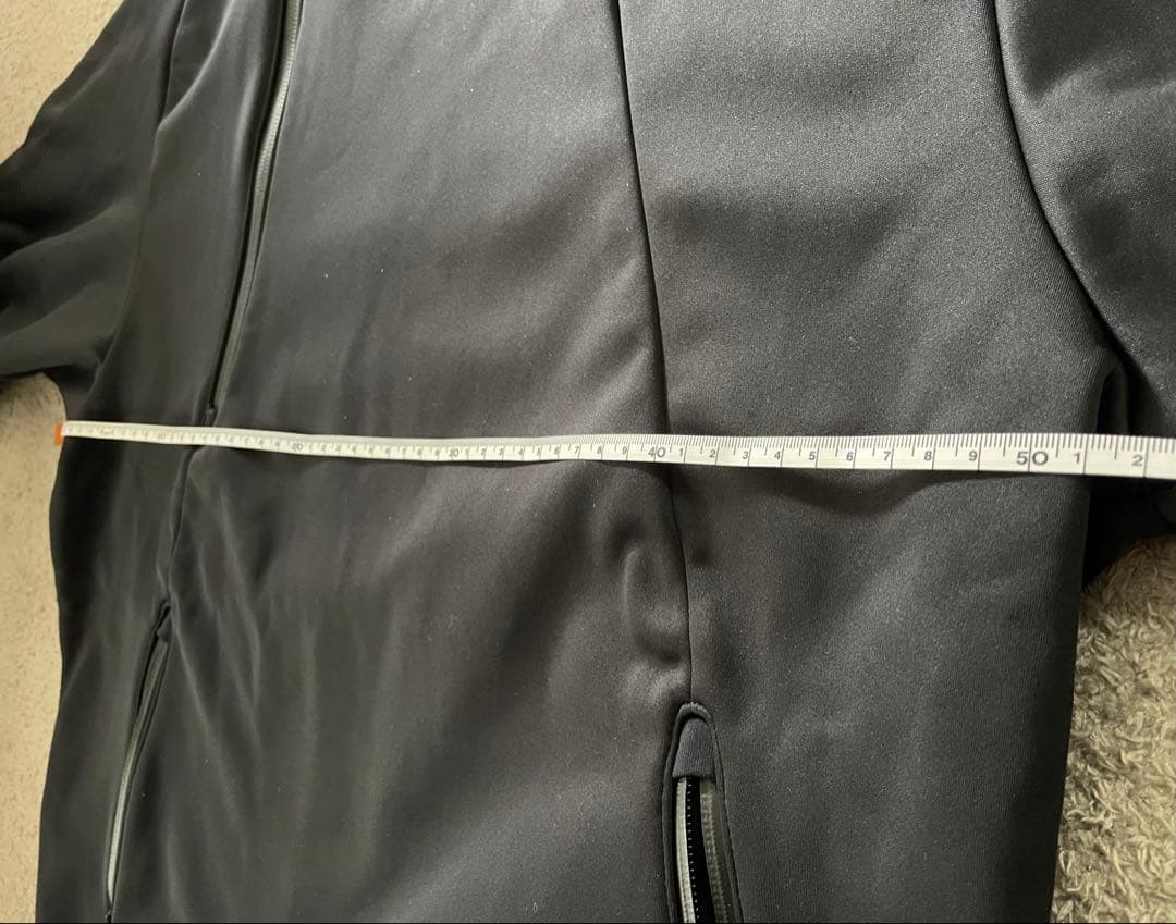 アンダーアーマー　コールドギア フード付きジャケット ブラック