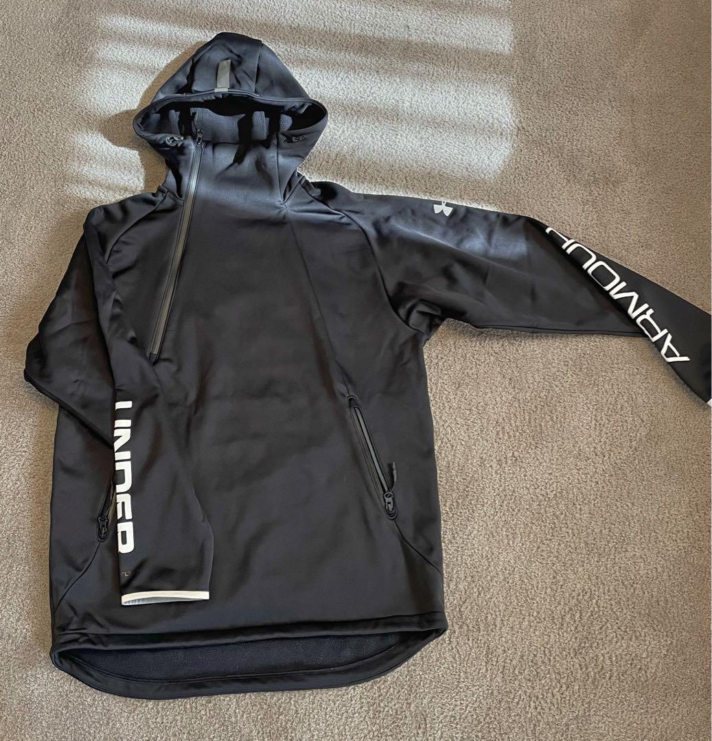 アンダーアーマー　コールドギア フード付きジャケット ブラック