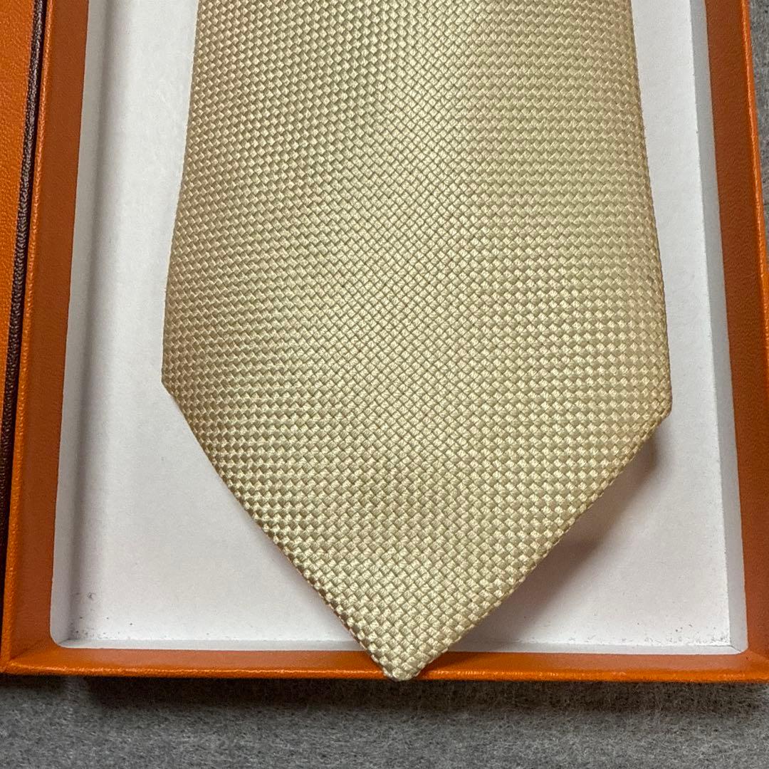 エルメス　ネクタイ　クリーム色　無地　シルク　結婚式