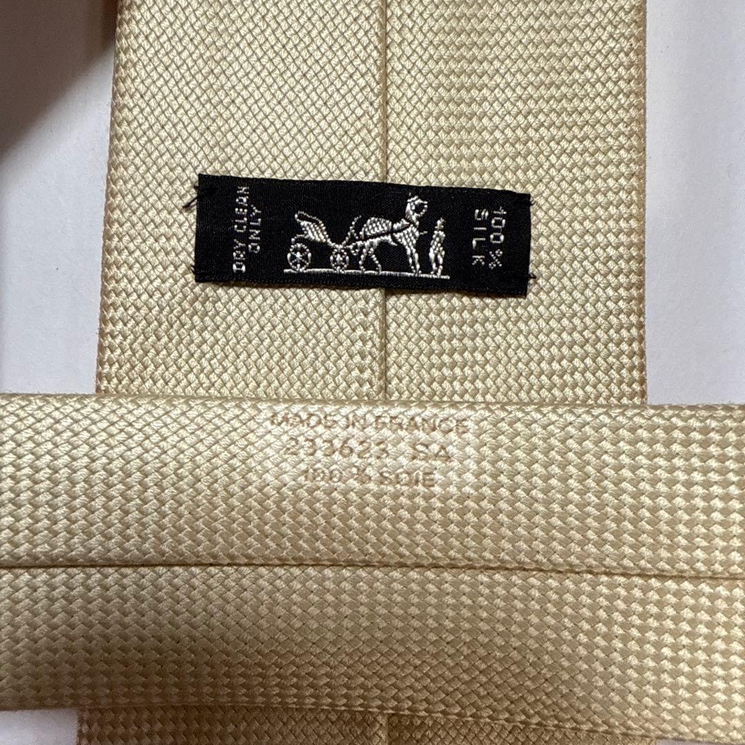 エルメス　ネクタイ　クリーム色　無地　シルク　結婚式