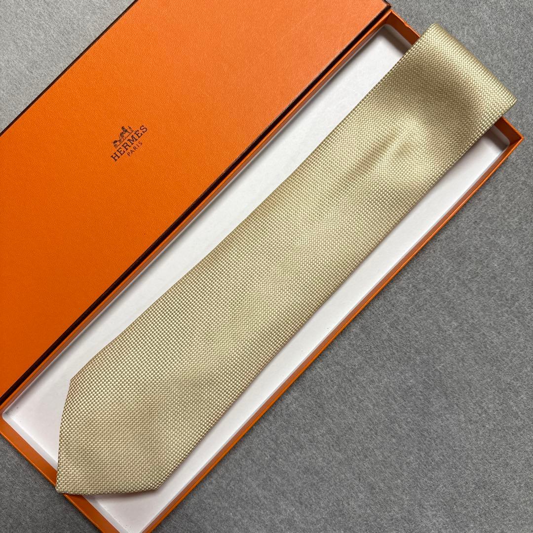 エルメス　ネクタイ　クリーム色　無地　シルク　結婚式