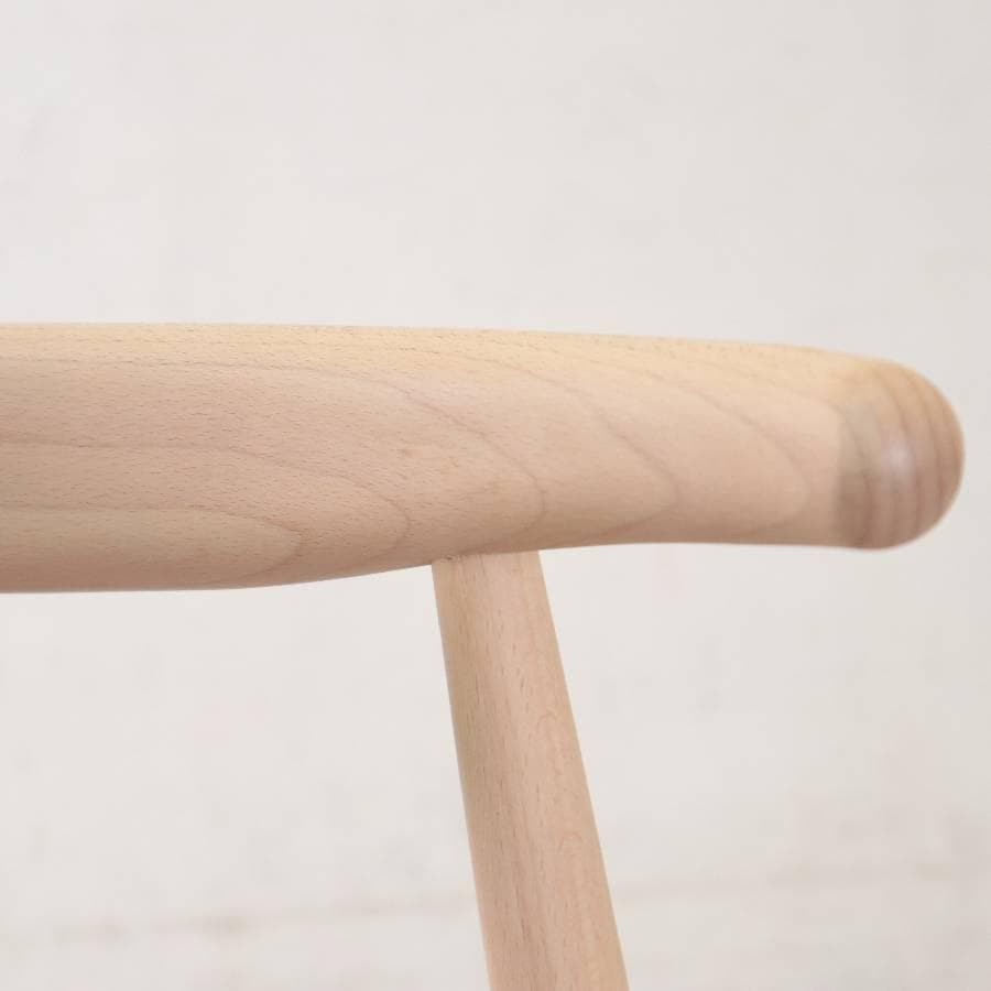 秋田木工 IDC大塚 ダイニングチェア No.0808 ナラ材 白木塗装 PVC