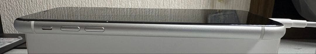 iPhone XR 128G ホワイト SiMロック解除済 ジャンク扱い