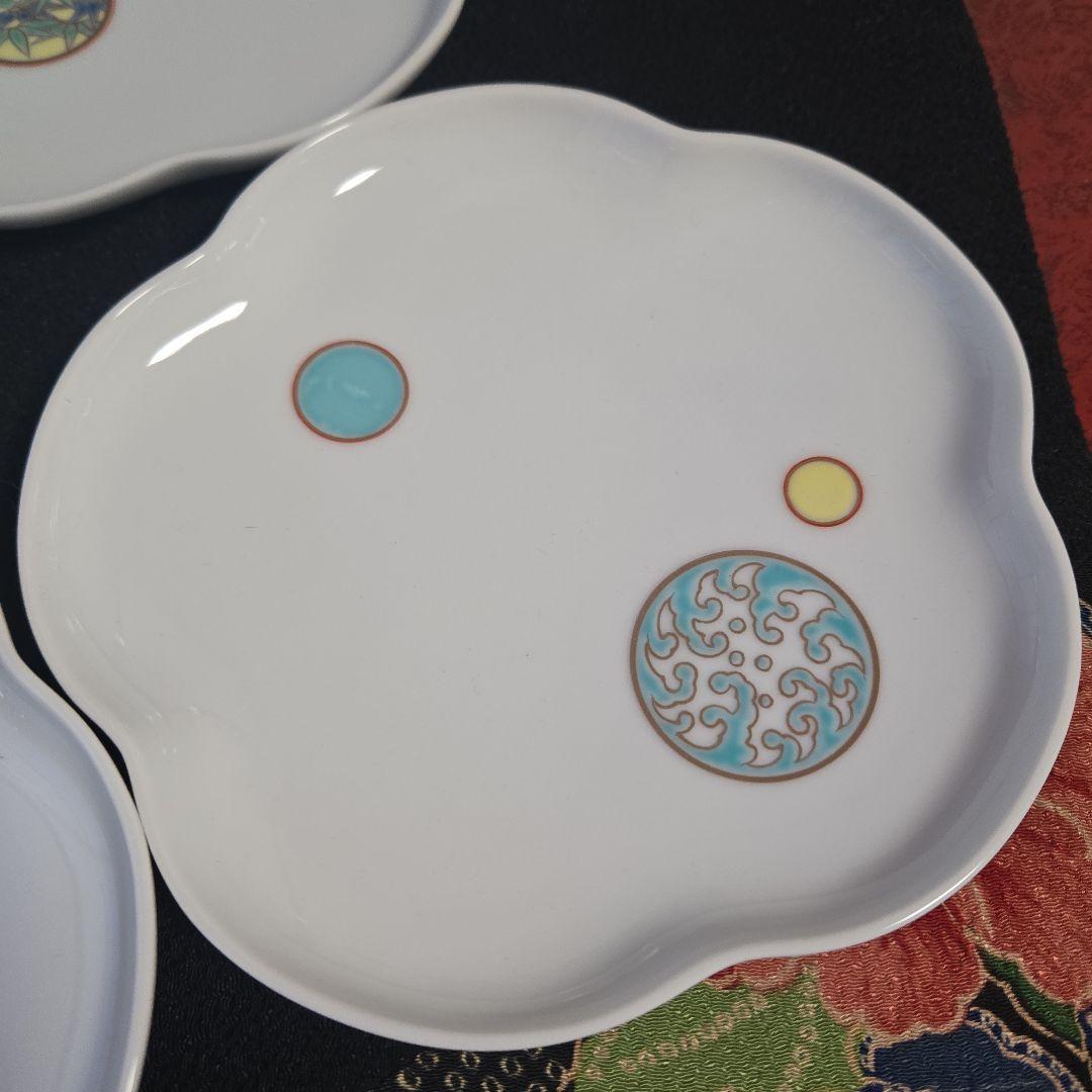 【①希少な極美品】深川製磁　寿赤絵　梅型　銘々皿揃　取皿揃　小皿　　トリプレット