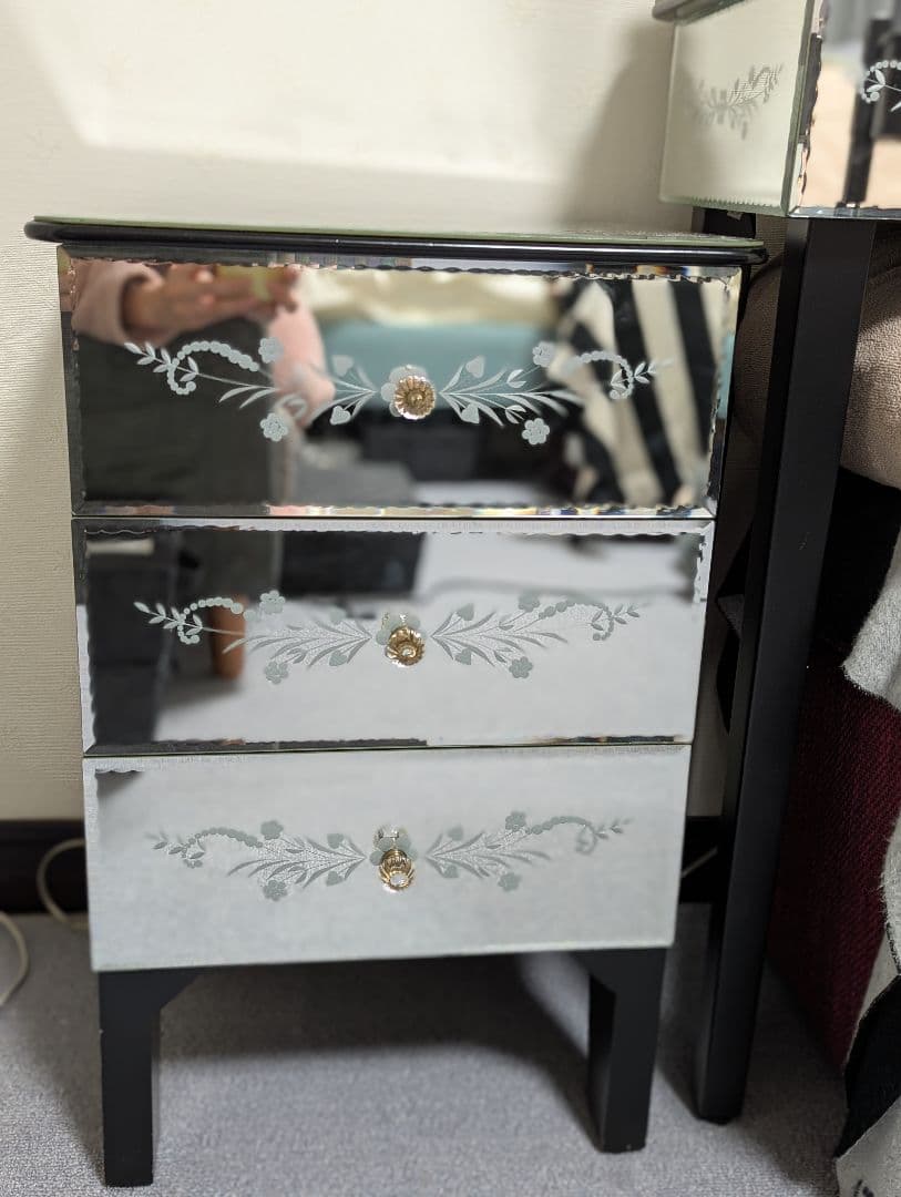 ローラアシュレイ ベネチアンガラス チェスト