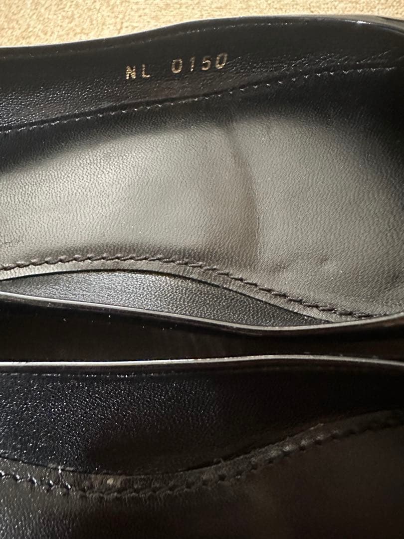 美品　LOUIS VUITTON ブラック フラットシューズ　37