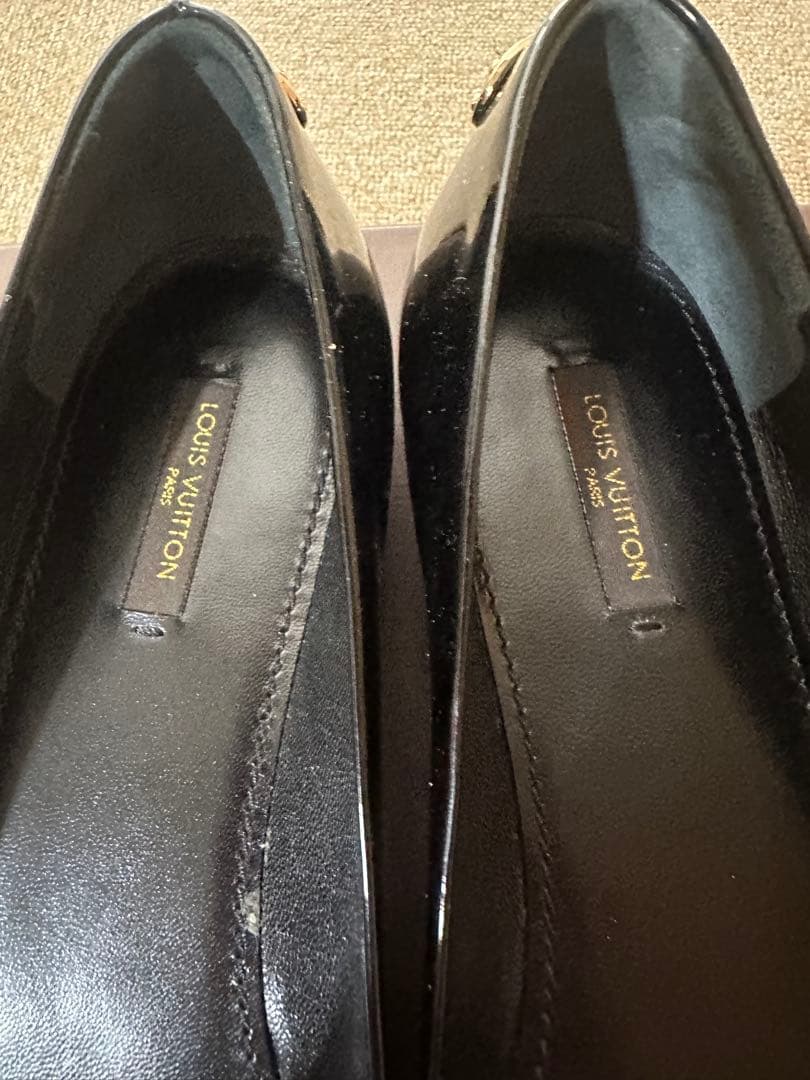美品　LOUIS VUITTON ブラック フラットシューズ　37