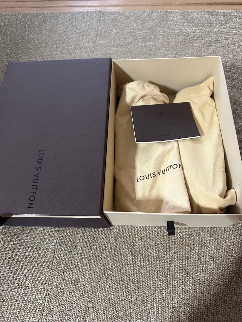 美品　LOUIS VUITTON ブラック フラットシューズ　37
