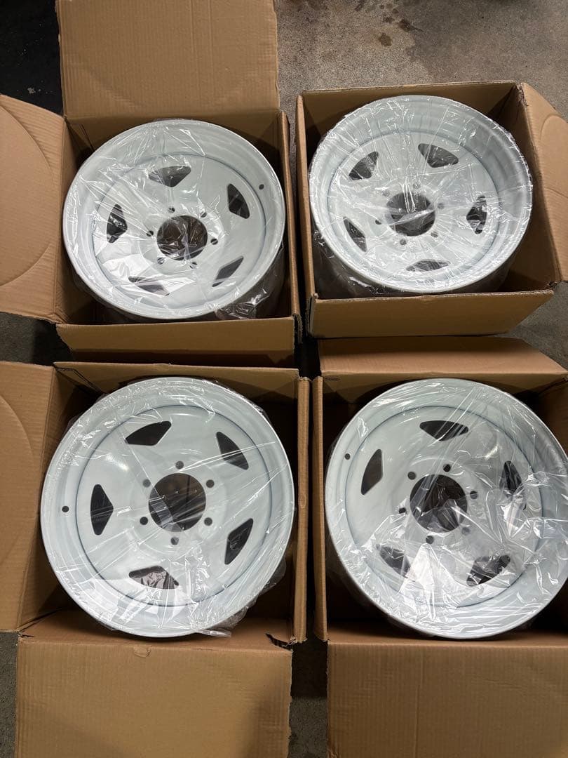 15インチ ホワイト 5スポークホイール ハイエース