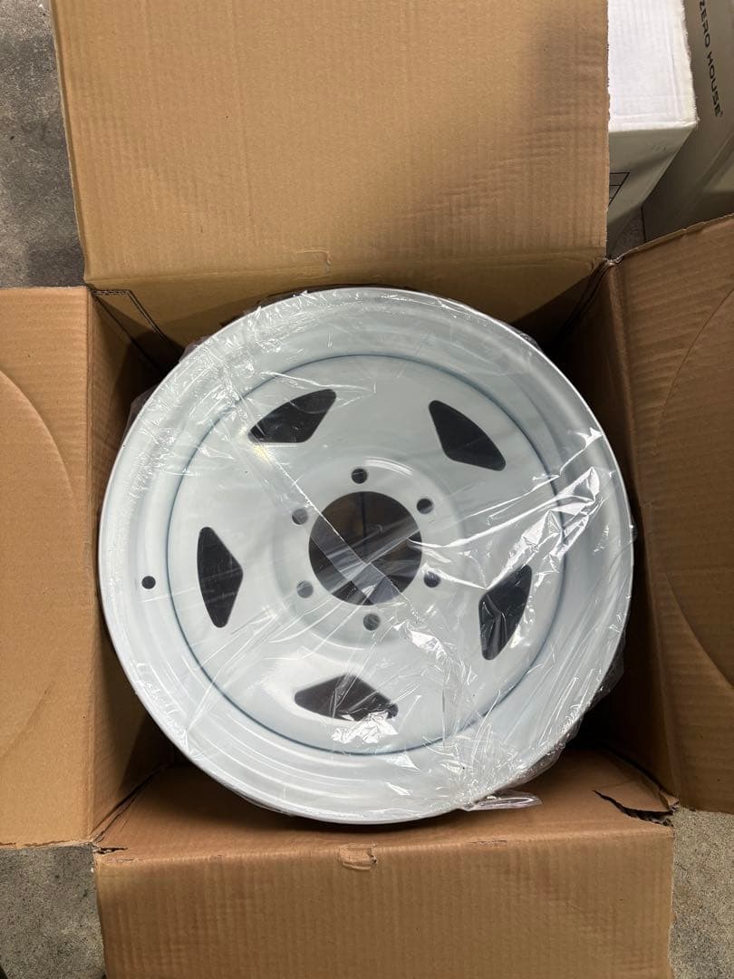 15インチ ホワイト 5スポークホイール ハイエース