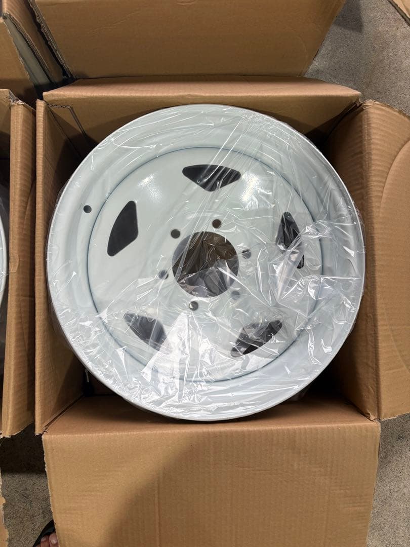 15インチ ホワイト 5スポークホイール ハイエース