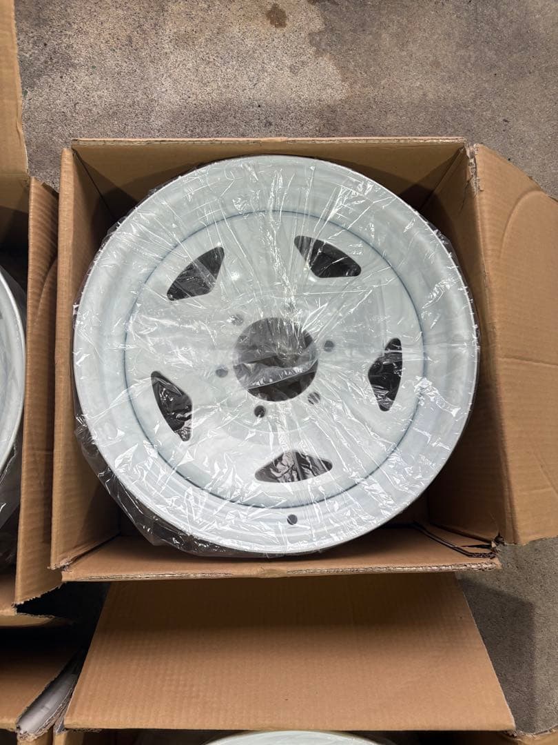 15インチ ホワイト 5スポークホイール ハイエース