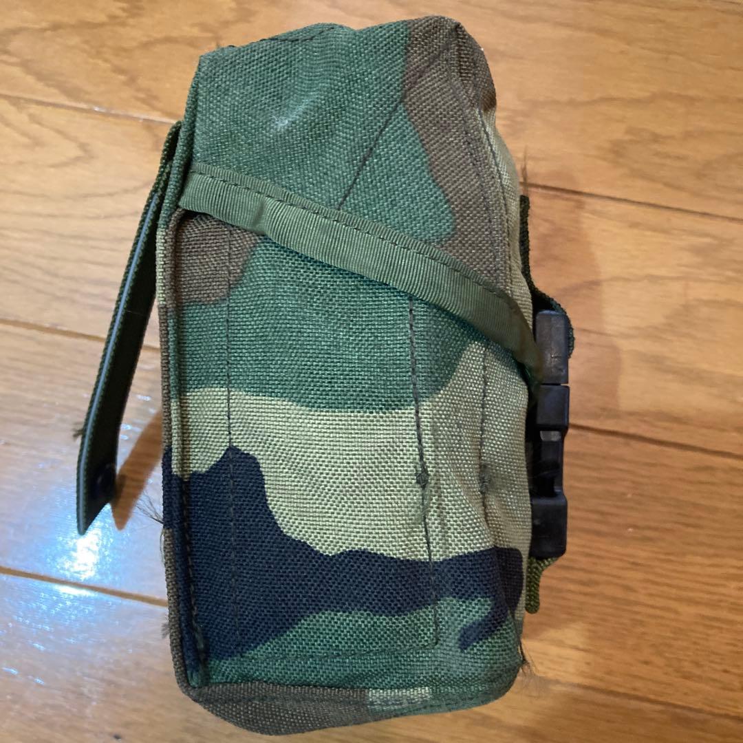 実物 MOLLE ユーティリティ ポーチ