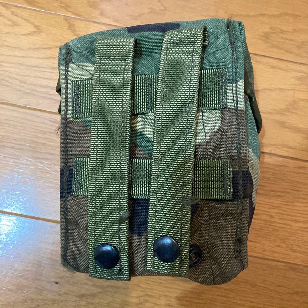 実物 MOLLE ユーティリティ ポーチ