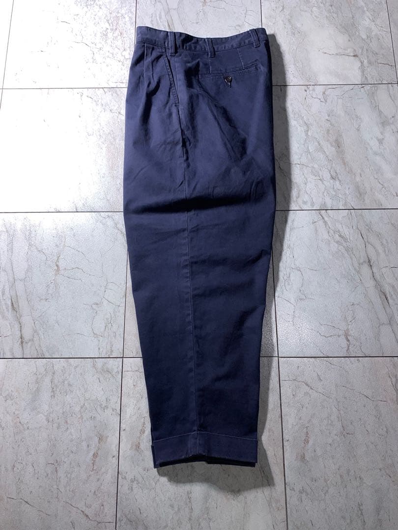 BEAMS+ 百名品 2プリーツ タック チノ トラウザーズ ネイビー M