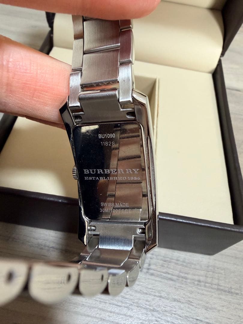 ひろき♪ BURBERRY アナログ腕時計