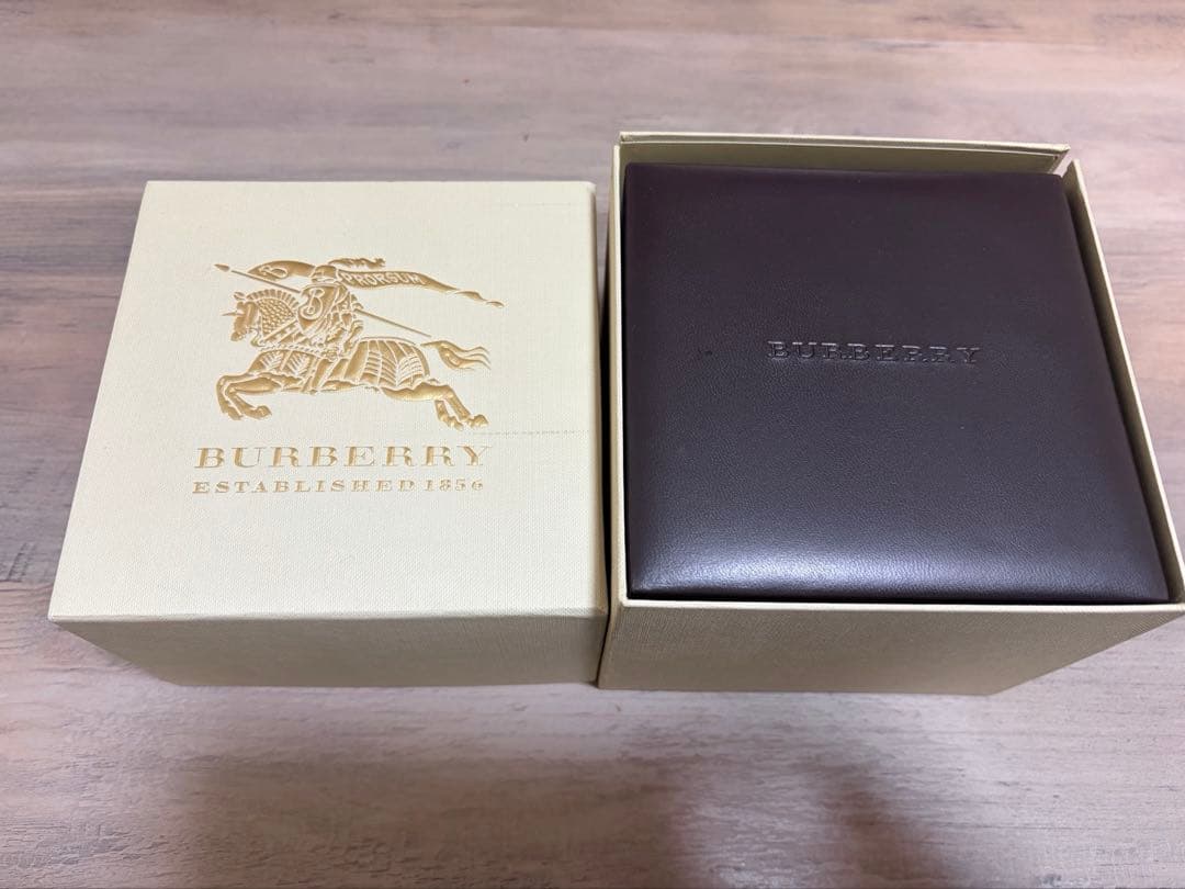 ひろき♪ BURBERRY アナログ腕時計