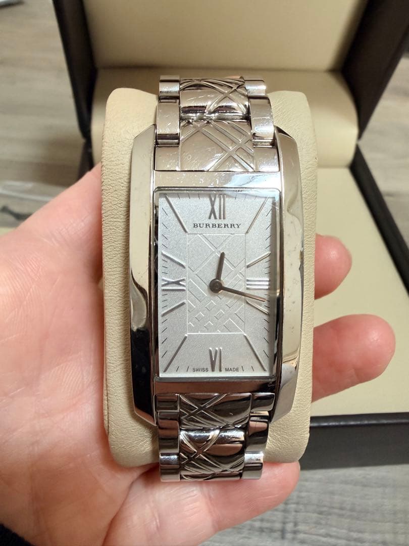 ひろき♪ BURBERRY アナログ腕時計