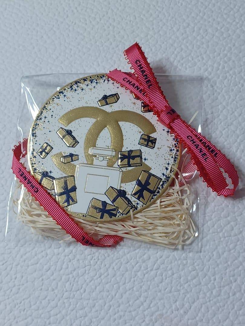 【★新品★】シャネル レ キャトル オンブル N°5