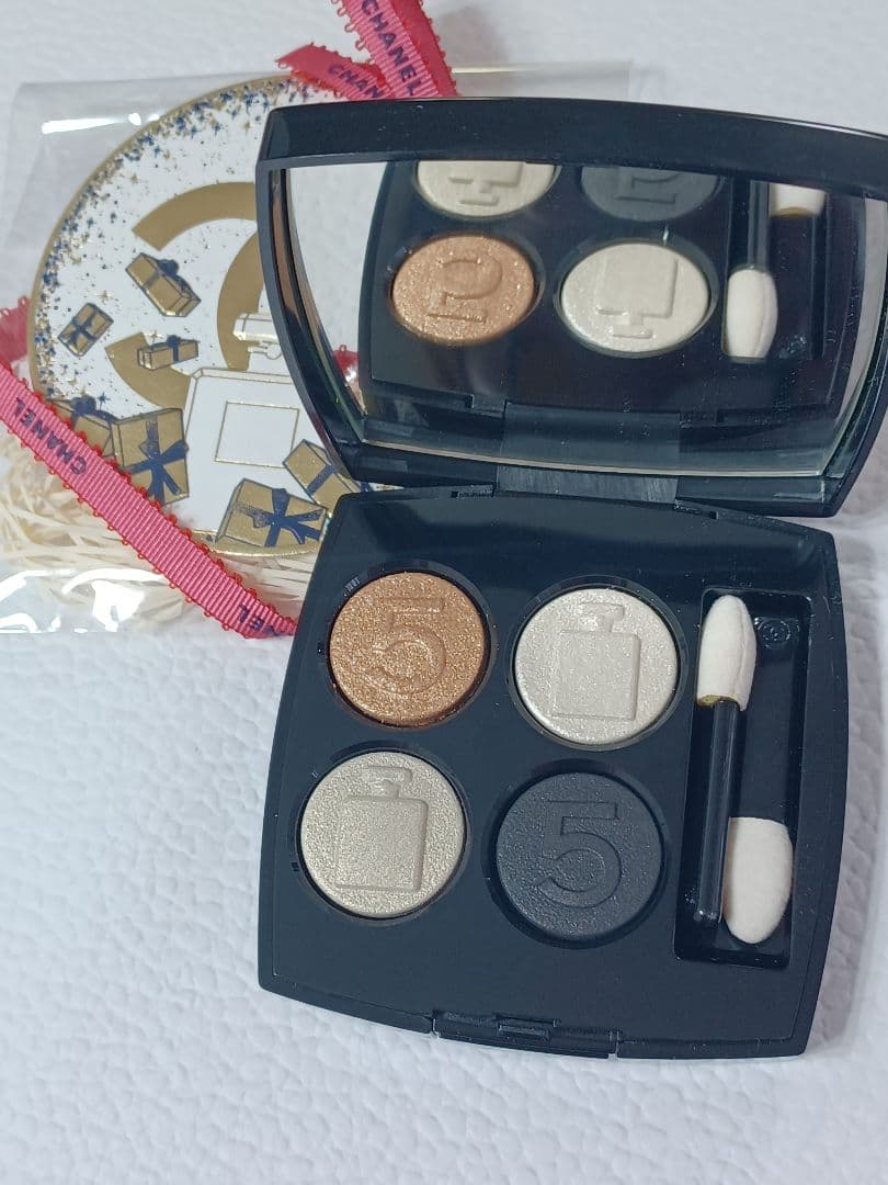 【★新品★】シャネル レ キャトル オンブル N°5