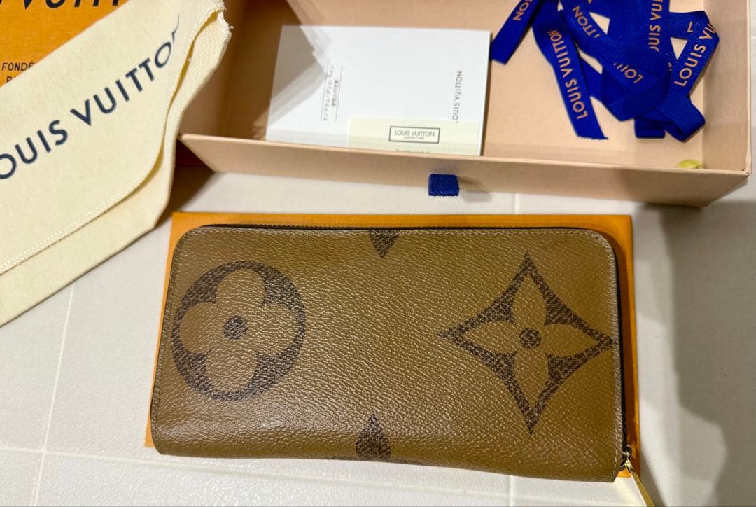正規品 ルイヴィトン ジッピーウォレット モノグラムジャイアントリバース