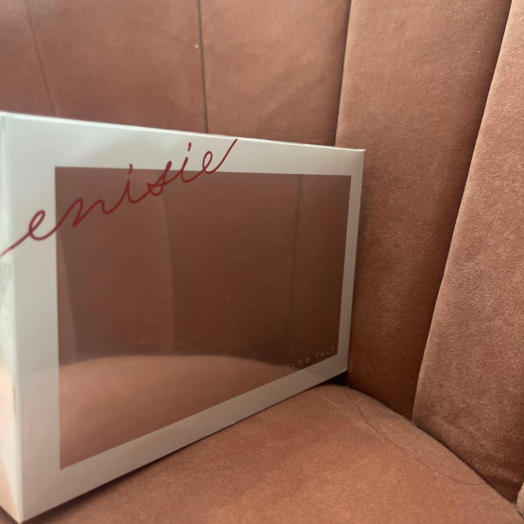 enisie GLOW PACK大人気　プルプル艶々お肌