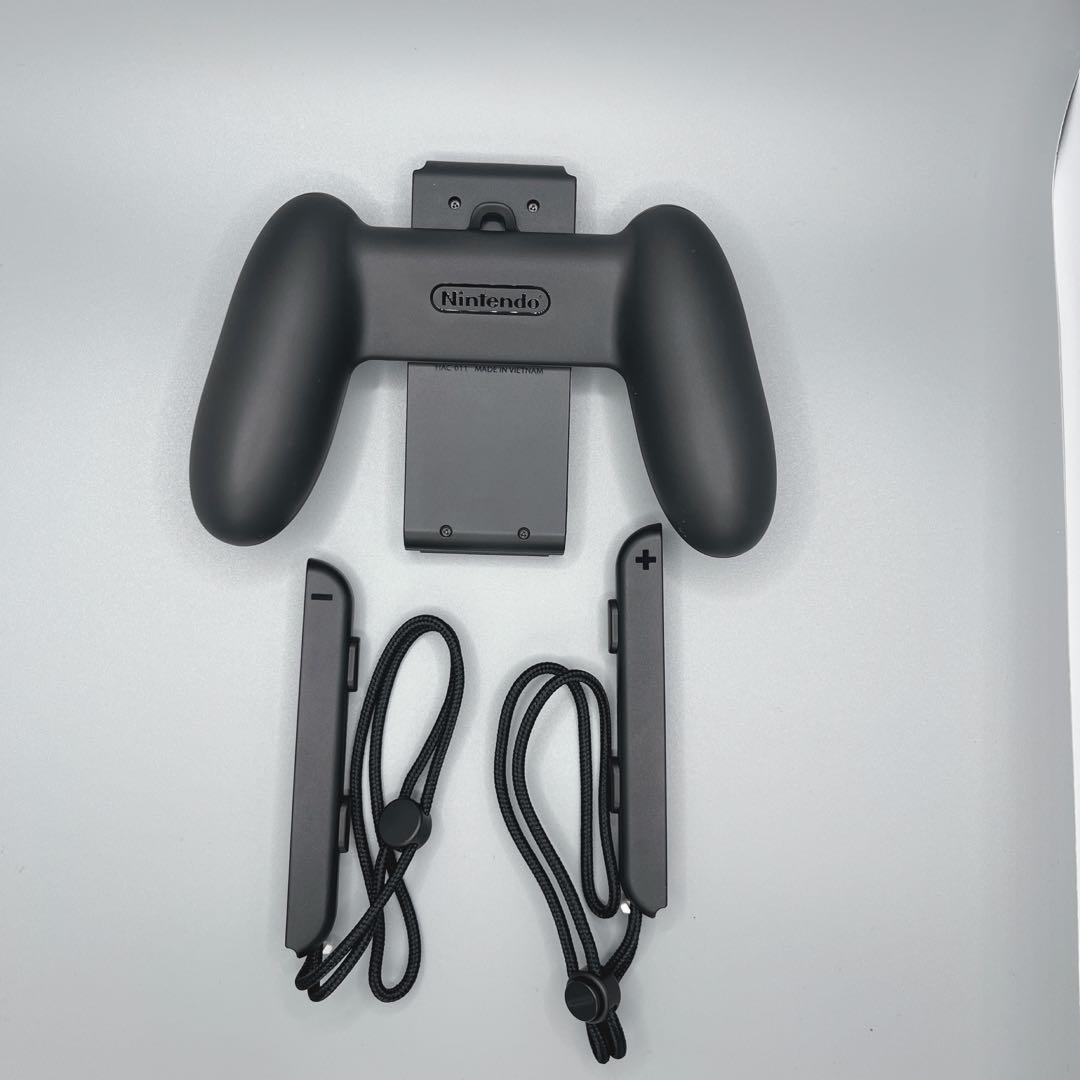 【バーボンさん専用】任天堂スイッチ モンスターハンターライズ 本体 switch