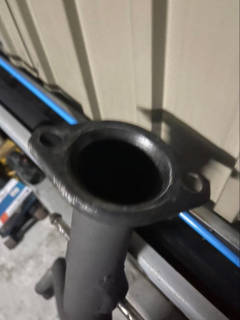 Y字型 マフラー本体 金属製 取り付け部品付き