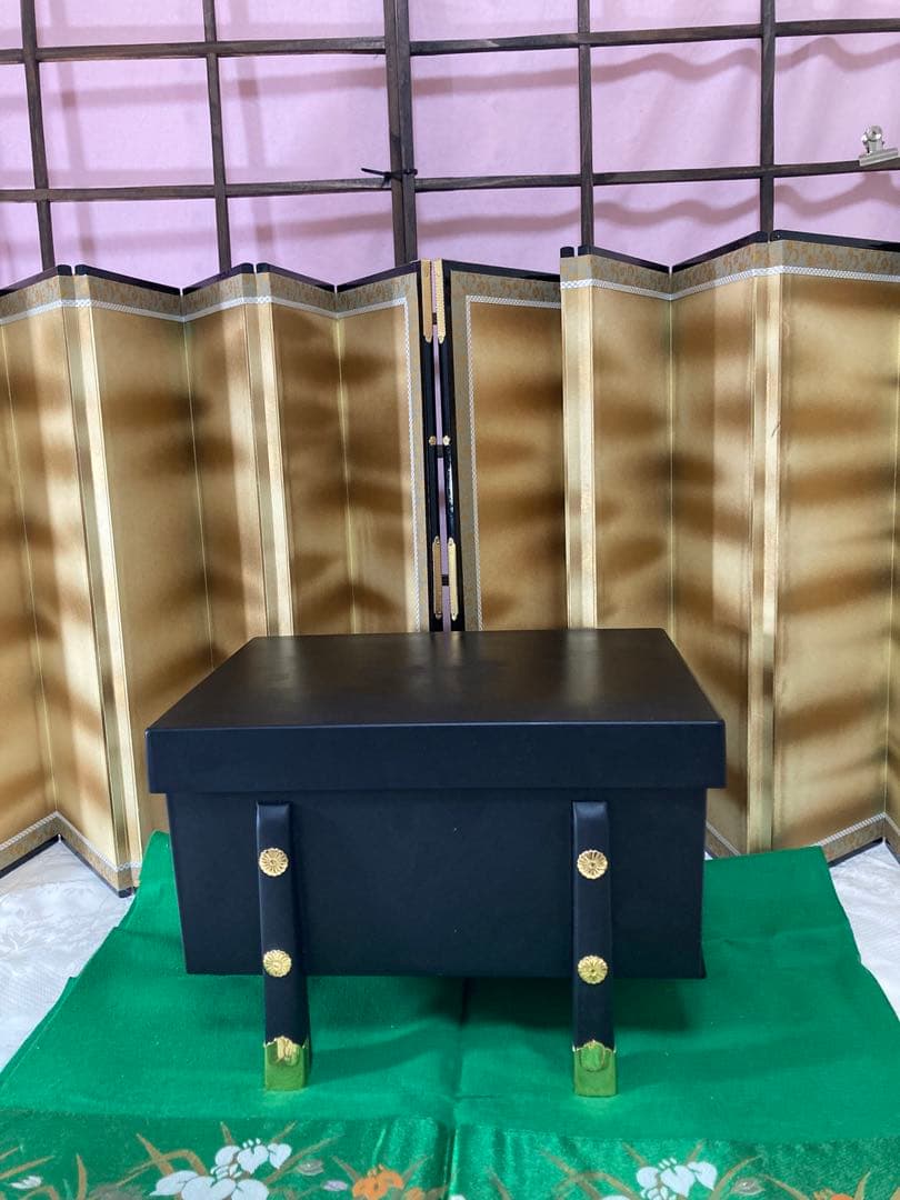 #昭和レトロ　①【#鎧　飾り】　②黒（飾り・収納箱） 端午の節句きれい目