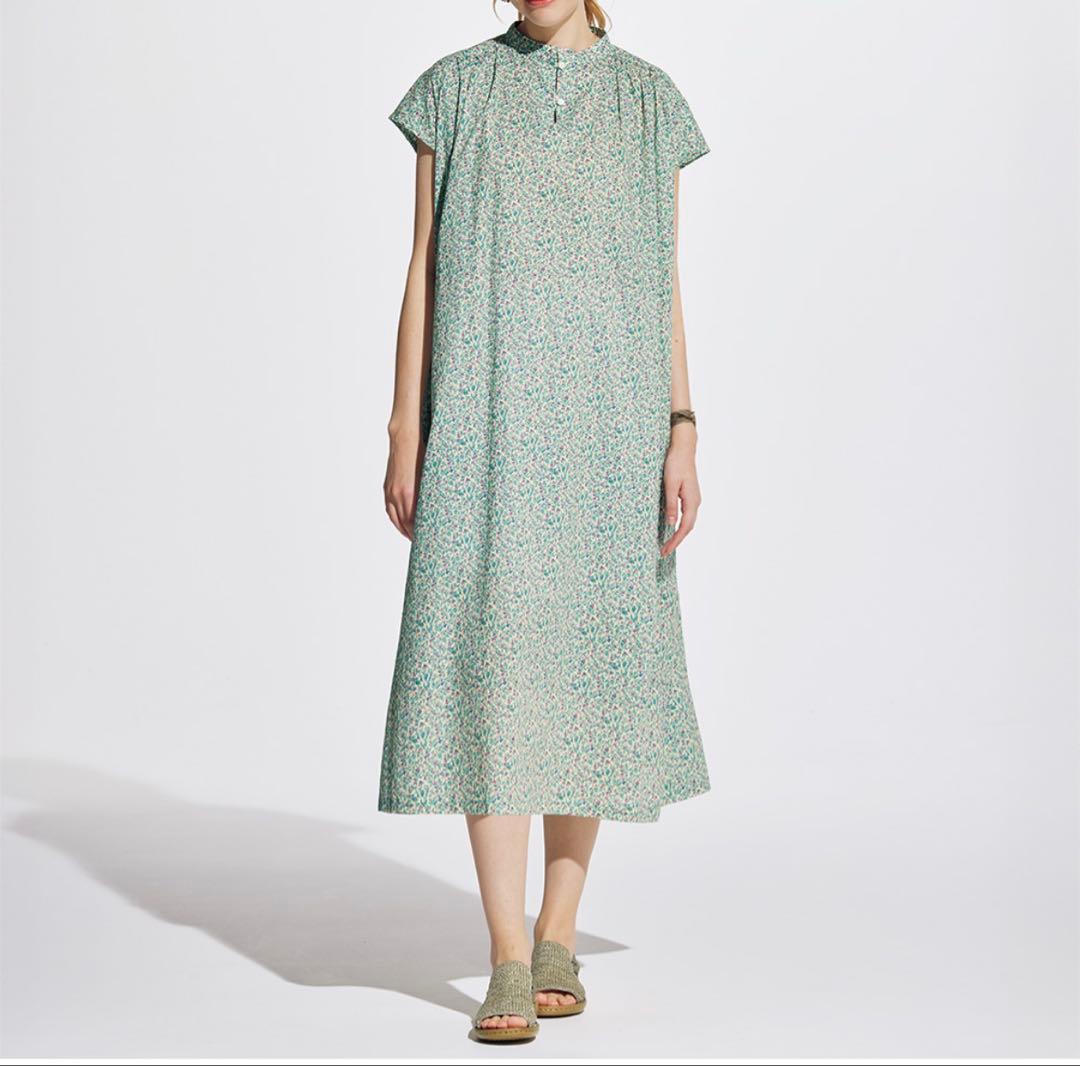 nofl ノフレ コットン鳥と実プリントワンピース ベージュ×グリーン