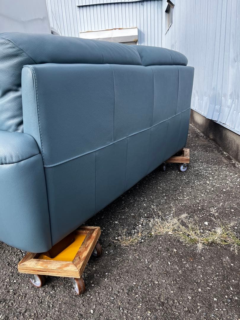 美品！サコモディSACCOMODIブルー 本革ソファ 2.5P イタリア製中古品