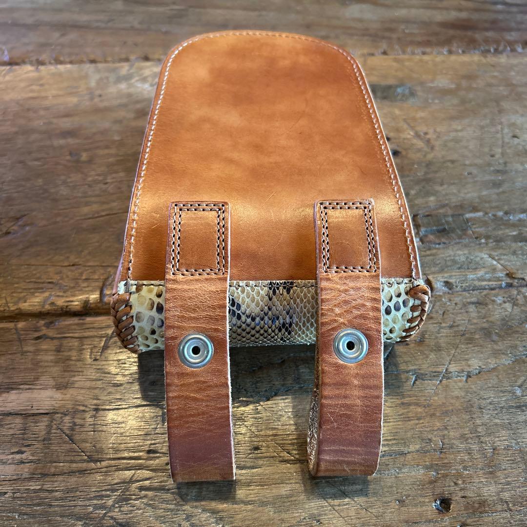 ヘビ革 二つ折り メディスンバッグ