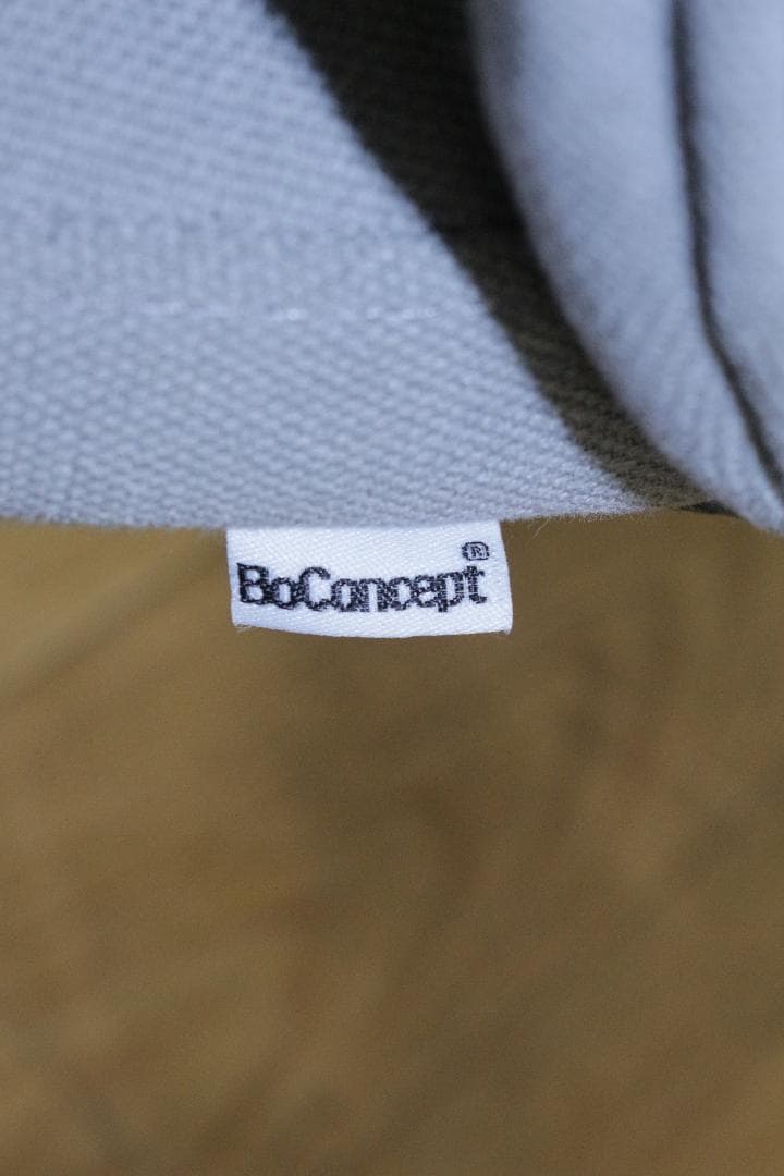 BoConcept★ダイニングチェア★スチール脚★ファブリック★