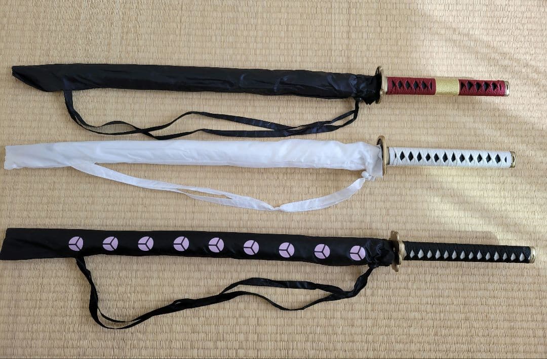 傘三本　ワンピース　ロロノア・ゾロの刀の傘