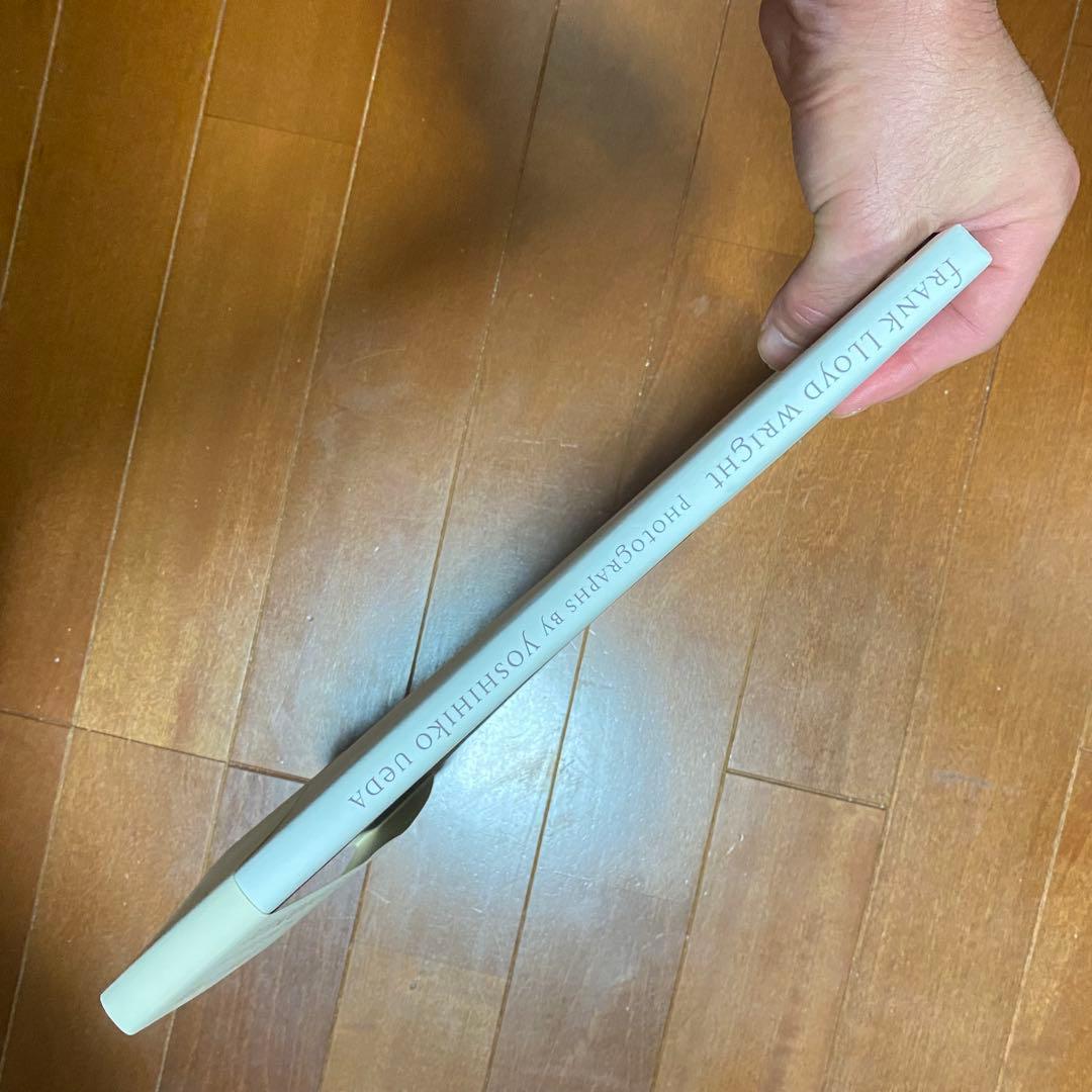 Frank Lloyd Wright : fallingwater 上田義彦