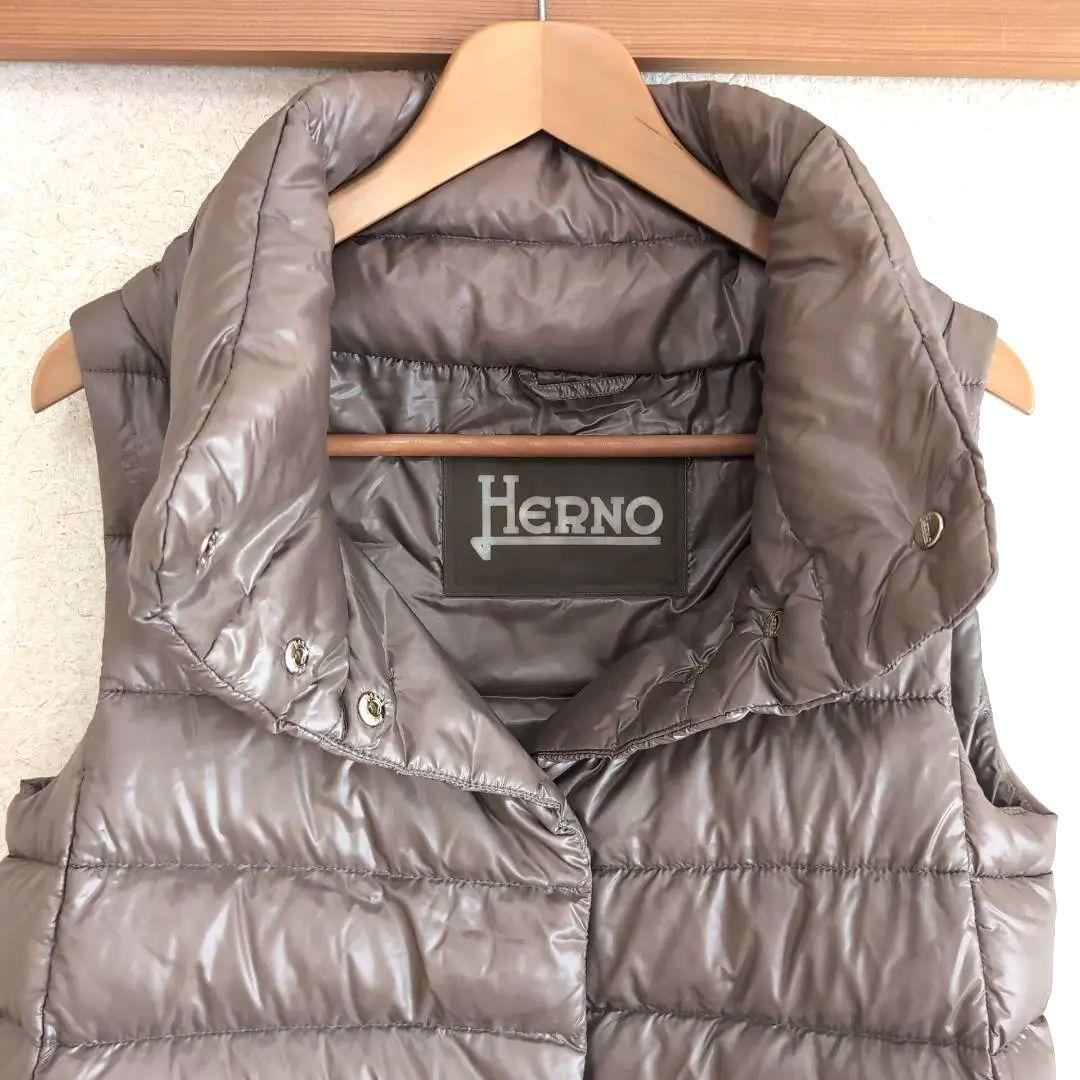 HERNO ダウンベスト 40 軽量グースダウン M相当 上品ブラウン D17