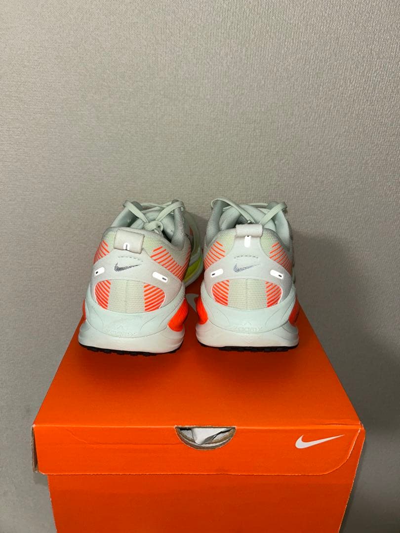 Nike vomero 18 (ボメロ18)