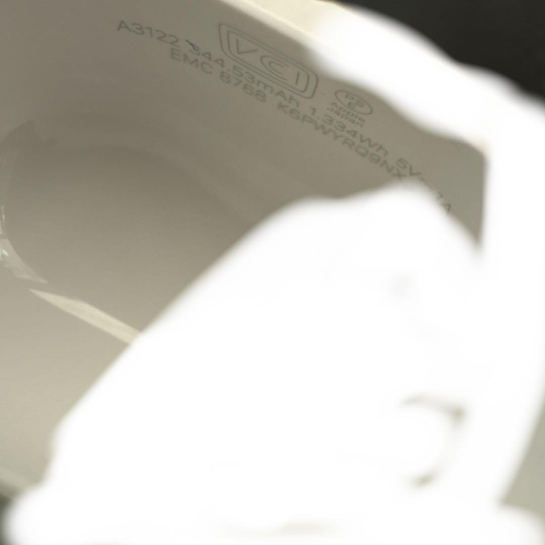 AirPods Pro3 本体 充電ケース付き　谷脇