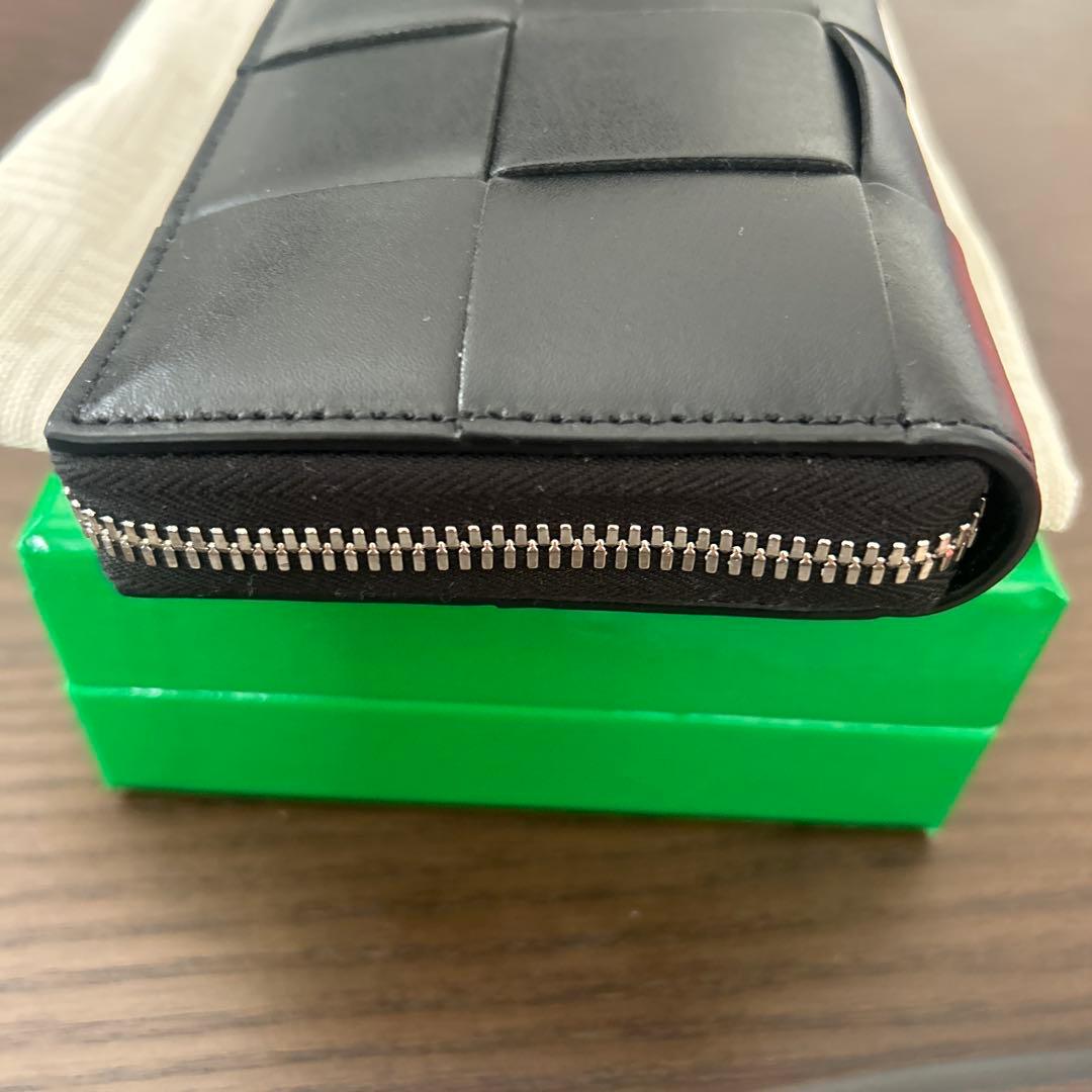 Bottega Veneta ブラック 二つ折りラウンドジップ財布