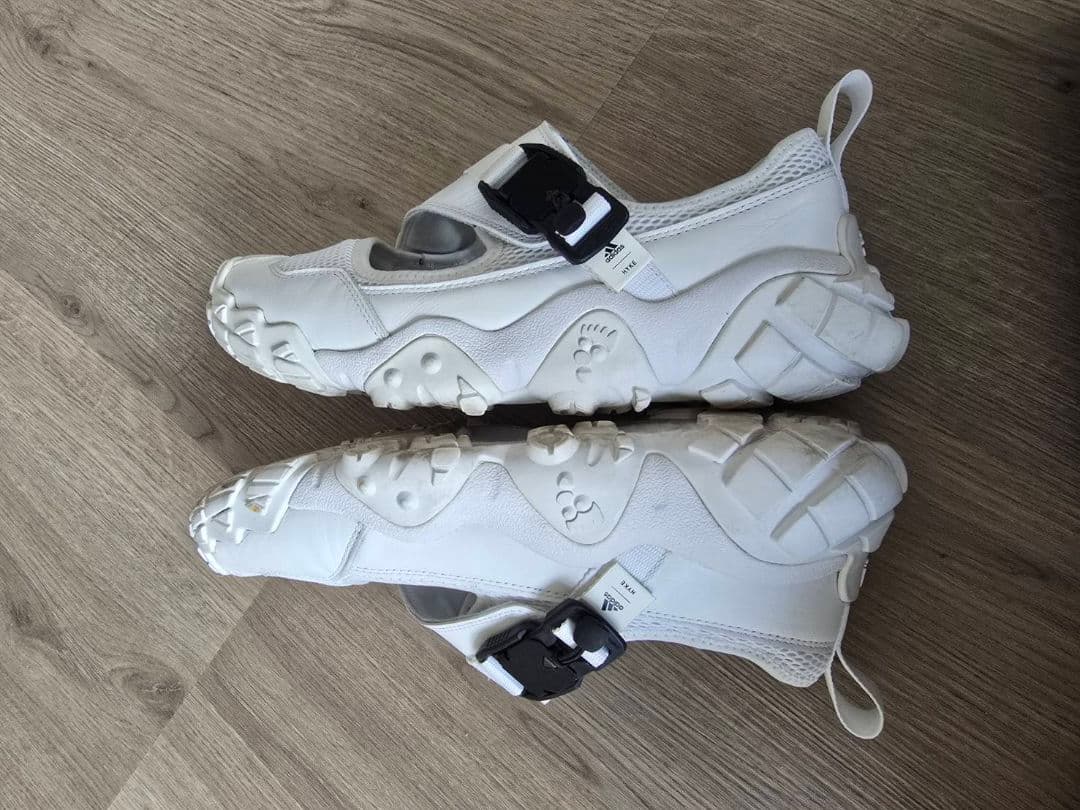 adidas HYKE AH‑003 XTA SANDAL（ホワイト）